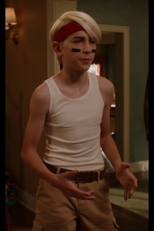 Una verdadera casa de locos. T(T1). Una verdadera... (T1): El hogar es donde están los héroes