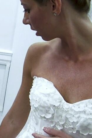 ¡Sí, quiero ese vestido!. T(T9). ¡Sí, quiero ese... (T9): ¡Ya casi no queda tiempo!