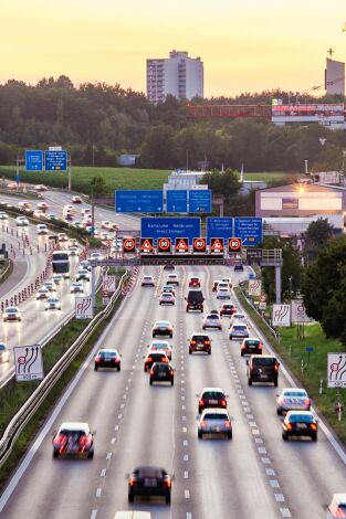 A8, emergencia en la autopista, Season 1. A8, emergencia en la...: Ep.14