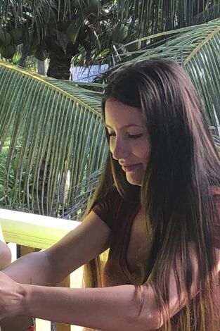Quiero vivir en el Caribe. T(T13). Quiero vivir en... (T13): Cambiar el uniforme por el traje de neopreno