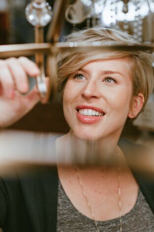 Home Town. T(T2). Home Town (T2): Sofisticación en una pequeña ciudad