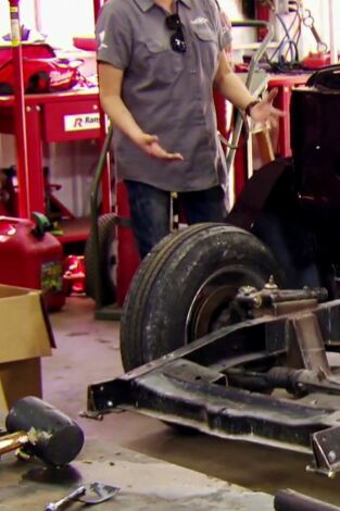 Misfit Garage, Season 3. Misfit Garage, Season 3: El Ford Custom del 56 de Sue Parte 1