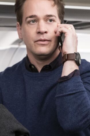 The Flight Attendant. T(T1). The Flight Attendant (T1): Ep.4 Teorías conspiratorias