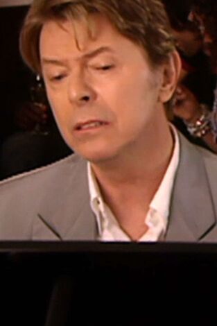 Extras. T(T2). Extras (T2): Ep.2 David Bowie