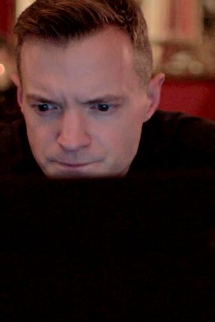 Un fantasma en la familia. T(T1). Un fantasma en la... (T1): El asesinato de la caja de zapatos