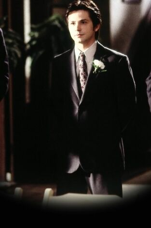 A dos metros bajo tierra. T(T3). A dos metros bajo... (T3): Ep.8 Lágrimas, huesos y deseo