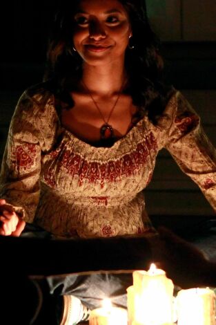 Crónicas vampíricas. T(T1). Crónicas vampíricas (T1): Ep.9 La historia se repite