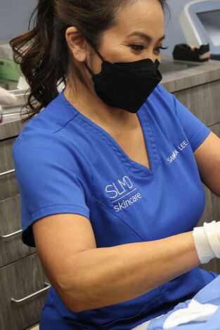 La doctora Lee. La doctora Lee: Queloides a gogó