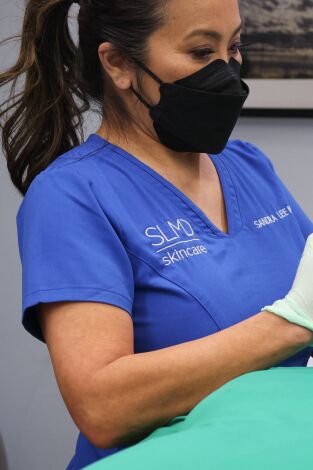 La doctora Lee. La doctora Lee: Nariz de ciruela