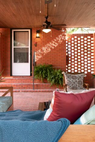 Home Town. T(T8). Home Town (T8): Las hermanas saben lo que es mejor