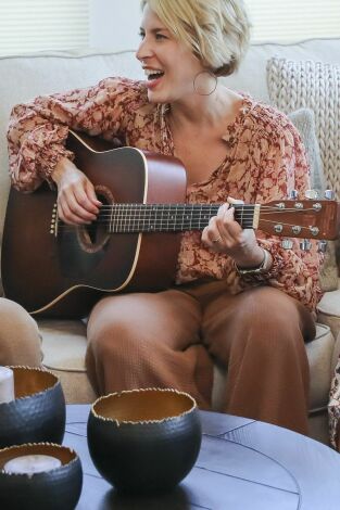 Home Town. T(T8). Home Town (T8): Regreso a casa