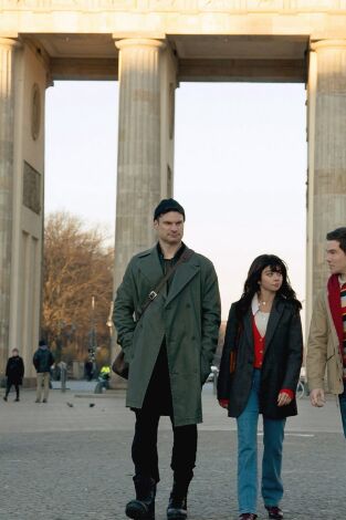 Pitch Perfect: Bumper In Berlin. T(T1). Pitch Perfect:... (T1): Ep.1 Backpfeifengesicht