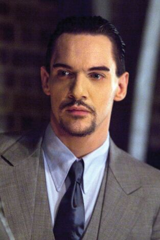 Dracula. T(T1). Dracula (T1): Ep.10 Que se haga la luz