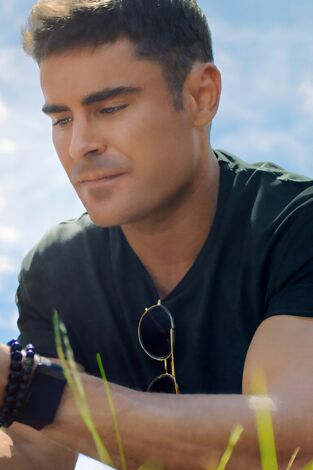 De peus a terra, amb Zac Efron. De peus a terra,...: Sardenya