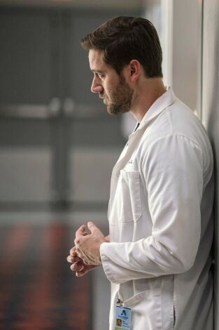 New Amsterdam. T(T2). New Amsterdam (T2): Ep.5 La línea de Kármán