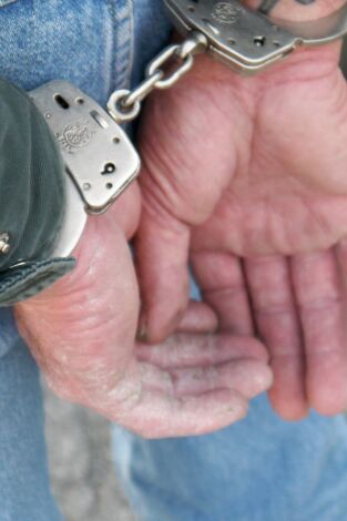 Un asesino llega a tu ciudad. Un asesino llega a tu...: ¡Mamá, vuelve a casa!