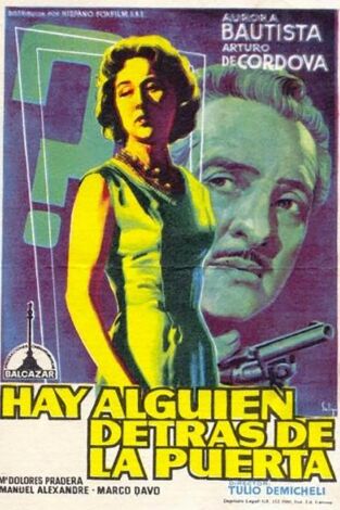 Hay alguien detrás de la puerta