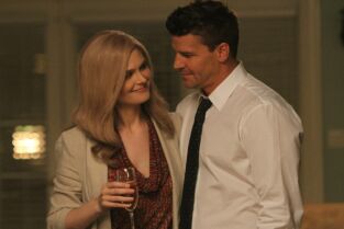 Bones. T(T8). Bones (T8): Ep.1 El futuro en el pasado