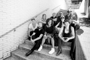 Un lugar llamado mundo. T(T2). Un lugar llamado... (T2): Neneh Cherry, The royal concept, Coque Malla y Javiera Mena