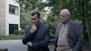 Profesor T.. T(T1). Profesor T. (T1): Ep.4 Doble vida