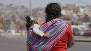 A las puertas del infierno. A las puertas del...: Al otro lado del muro - Lima