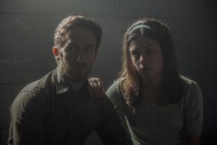 (LSE) - La línea invisible. T(T1). (LSE) - La línea... (T1): Ep.1 (LSE) - Pintadas y petardos