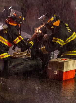 9-1-1. T(T2). 9-1-1 (T2): Ep.9 Los comienzos de Hen