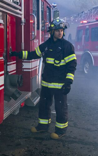 9-1-1. T(T2). 9-1-1 (T2): Ep.15 Ocean's 9-1-1