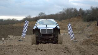 Súpercoches de desguace. Súpercoches de desguace: Mercedes Clase X