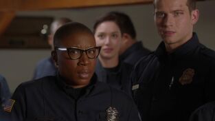 9-1-1. T(T5). 9-1-1 (T5): Ep.15 Contacto continuo