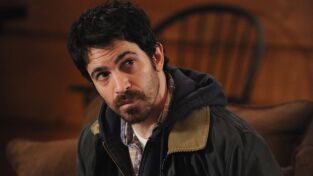 Daños y perjuicios (Damages). T(T4). Daños y... (T4): Ep.1 Solo hay una forma de llevar un caso