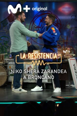 Lo + de los invitados. T(T6). Lo + de los... (T6): Niko Shera zarandea a David Broncano - 9.5.2023