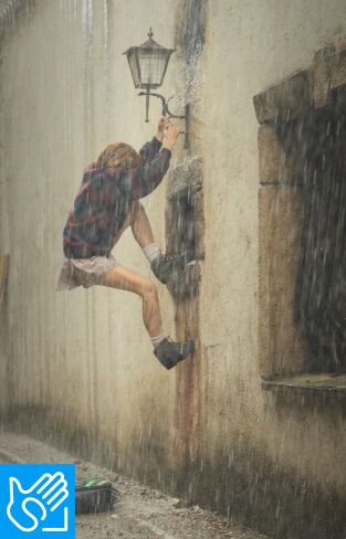 (LSE) - La Mesías. T(T1). (LSE) - La Mesías (T1): Ep.3 (LSE) - Cantando bajo la lluvia