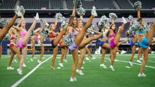 Dallas Cowboys Cheerleaders: Making The Team. T(T15). Dallas Cowboys Cheerleaders: Making The Team (T15)