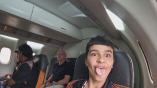 Dentro del Aeropuerto de Sidney. T(T1). Dentro del... (T1): Gente VIP