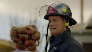 9-1-1. T(T1). 9-1-1 (T1): Ep.9 Atrapados