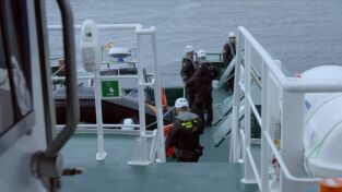 Alerta en el mar 2. Alerta en el mar 2: La Dictadura de las Mafias