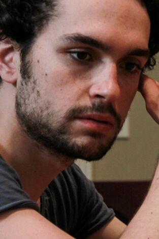 Asesinato perfecto. Asesinato perfecto: Trama familiar