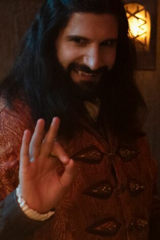 Lo que hacemos en las sombras. T(T5). Lo que hacemos en... (T5): Ep.3 El desfile del orgullo