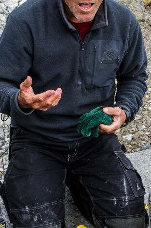 Oro bajo cero. Oro bajo cero: Las entrañas de la bestia roja