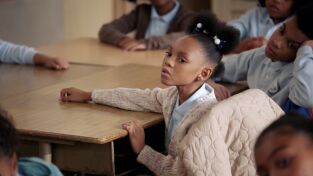 Colegio Abbott. T(T2). Colegio Abbott (T2): Ep.16 La conferencia de educación