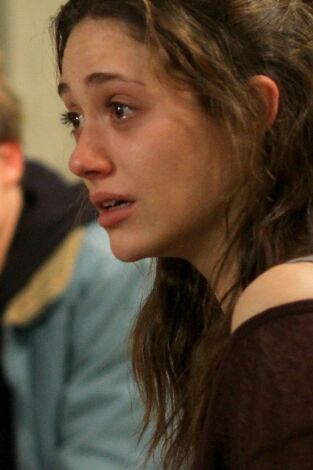 Shameless. T(T1). Shameless (T1): Ep.9 Pero al fin alguien llamó