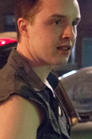 Shameless. T(T5). Shameless (T5): Ep.5 Rito de iniciación