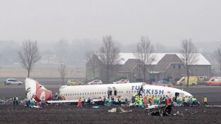 Último vuelo: anatomía de un desastre. Último vuelo: anatomía...: Vuelo 1951 de Turkish Airlines