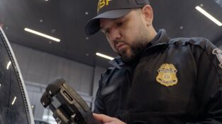 Control de aeropuertos: USA. Control de...: Fumados y contentos