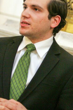 El curioso caso de.... El curioso caso de...,...: El huérfano impostor