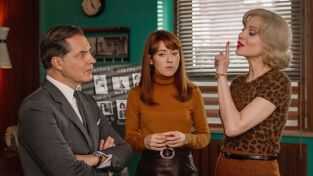 Los pequeños asesinatos de Agatha Christie: años 50. T(T1). Los pequeños... (T1): Ep.22 Asesinato en rebajas