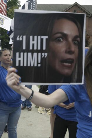 Un cuerpo en la nieve: el juicio de Karen Read. Un cuerpo en la nieve:...: Un pueblo dividido