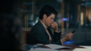 Watson. T(T1). Watson (T1): Ep.5 El hombre del pecho reluciente