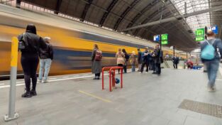Amsterdam Central 24/7. Amsterdam Central 24/7: Orgullo